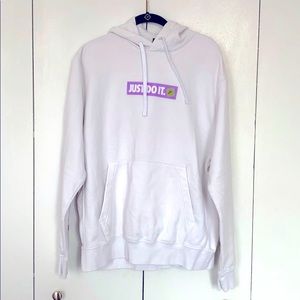 White Nike Barry’s Bootcamp Sweatshirt